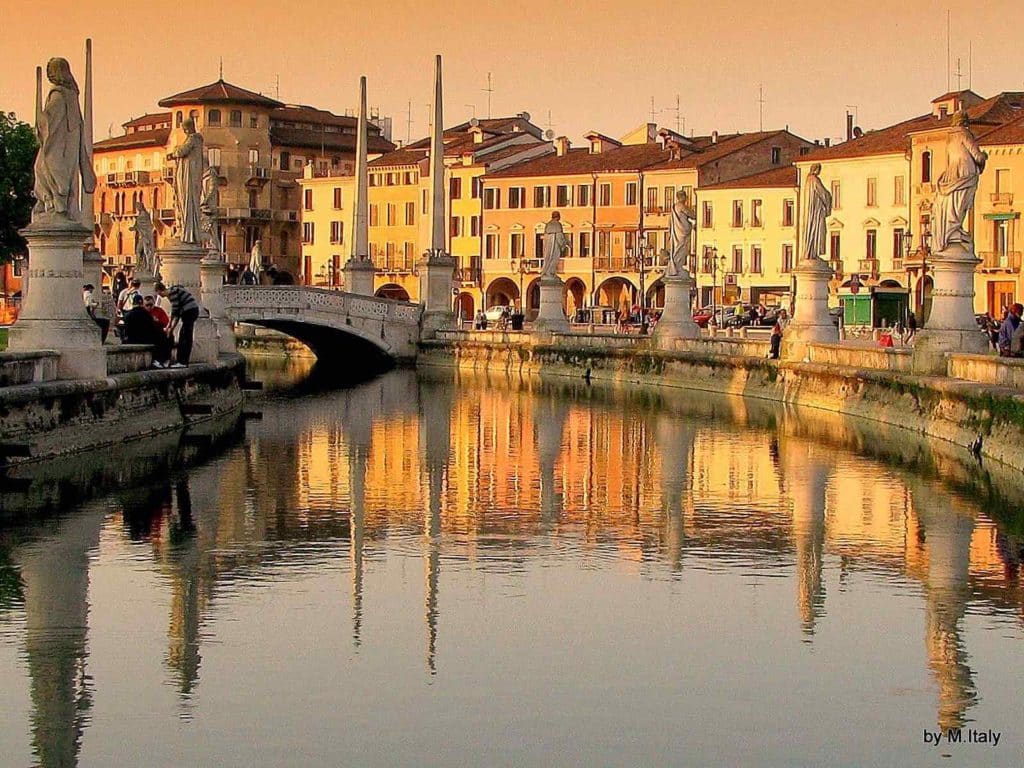 Transfer Florence to Venice with stop in Padua